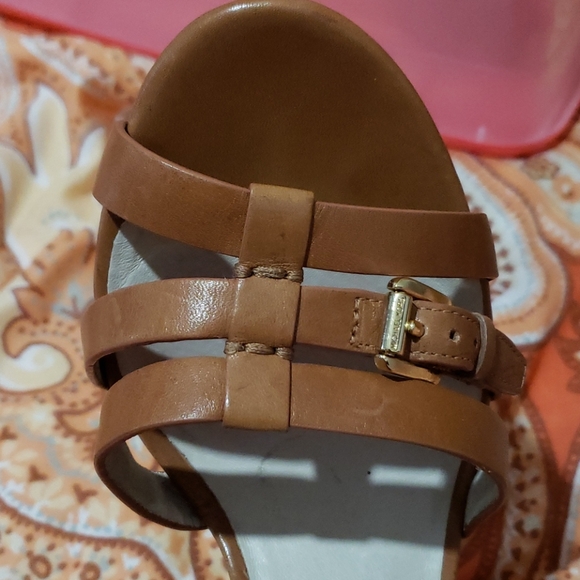 Shoes - Picture 6 of 8